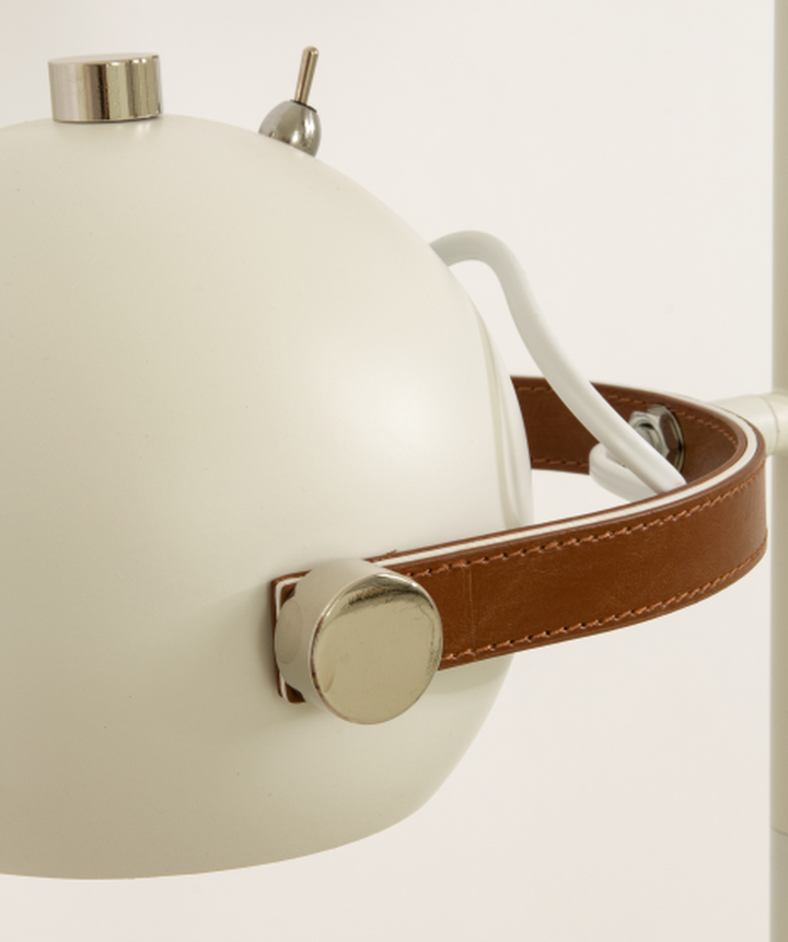 Bow-gulvlampe-Gulvlamper-Aneta-Lighting-69801-01-9.png