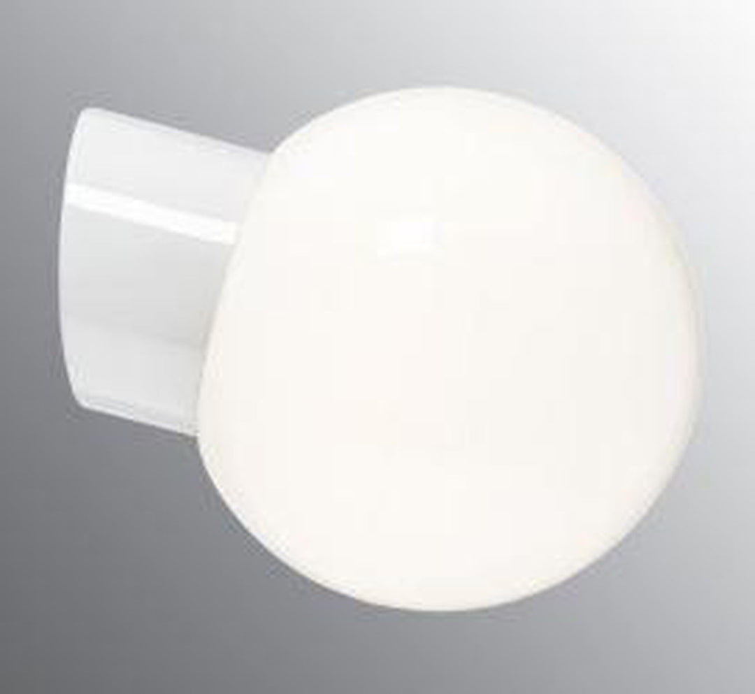 Ifø Classic Glob blankt opal glass 180 mm skrå IP54 - Hvit