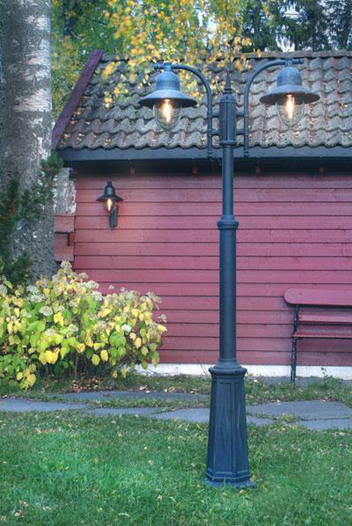 Como-stolpe-2-lykter-372-Utebelysning-stolpe-Norlys-3101701-3.jpg