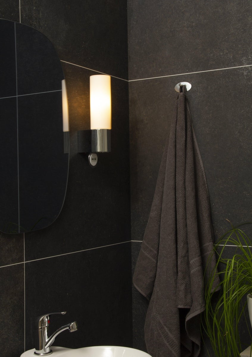 Cosenza-vegglampe-for-baderom-mstikkontakt-IP44-Baderomsbelysning-vegglamper-Aneta-Lighting-10431-20-3.jpg