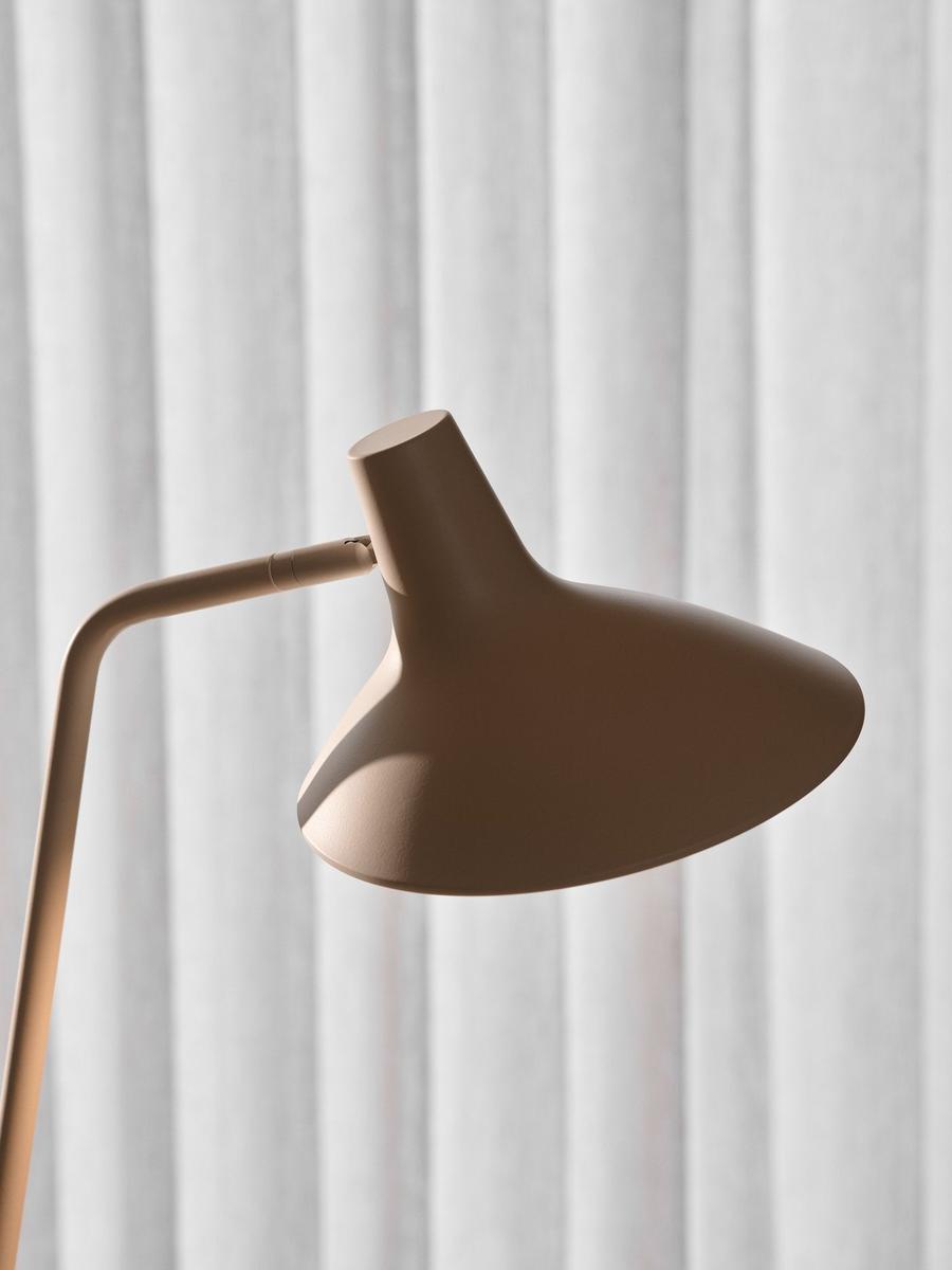 Darci-gulvlampe-Svart-Gulvlamper-DFTP-2120584003-10.jpg