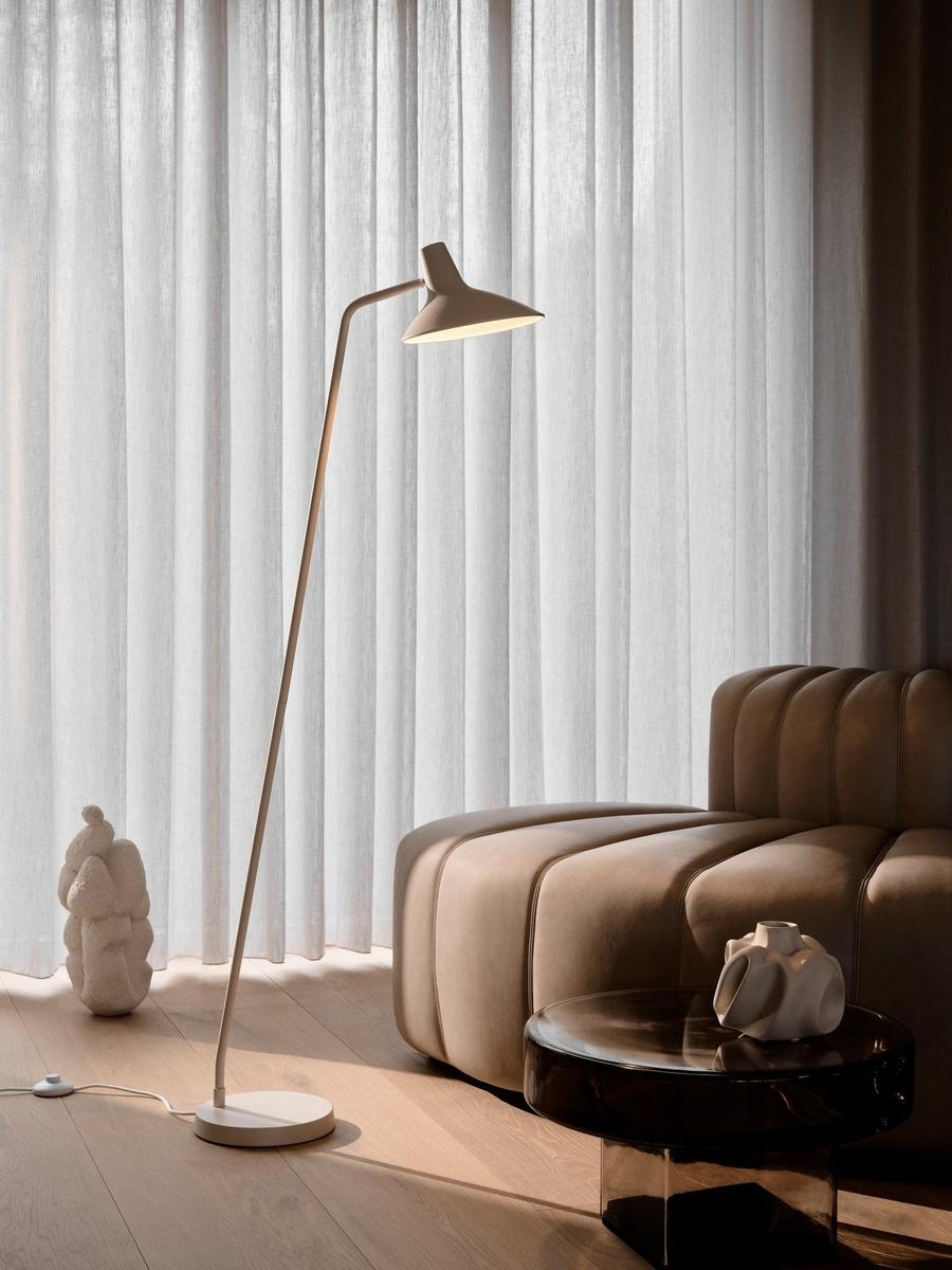 Darci-gulvlampe-Svart-Gulvlamper-DFTP-2120584003-7.jpg