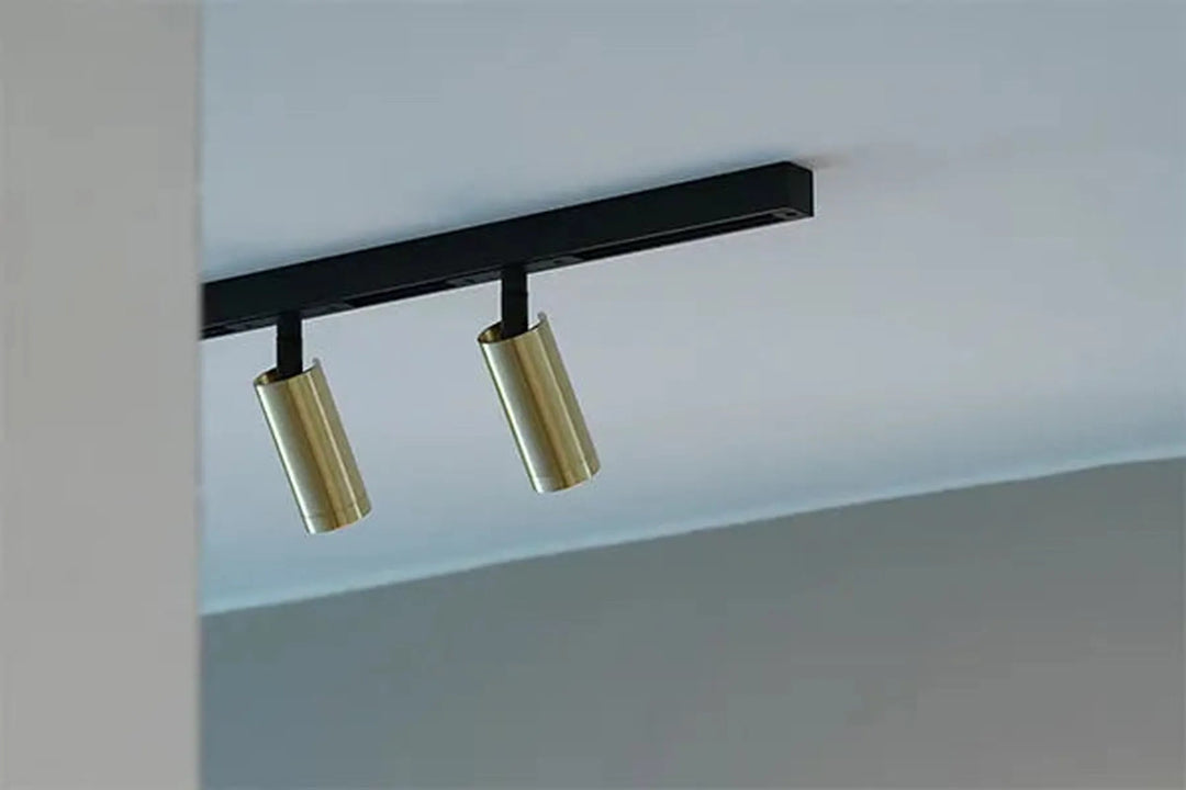 Designline-Domino-mini-49W-2700-Kelvin-enkel-spot-Dimbar-Spotskinner-230V-Antidark-2-323-01-2-13.webp