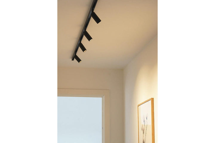 Designline-Domino-mini-49W-2700-Kelvin-enkel-spot-Dimbar-Spotskinner-230V-Antidark-2-323-01-2-14.jpg