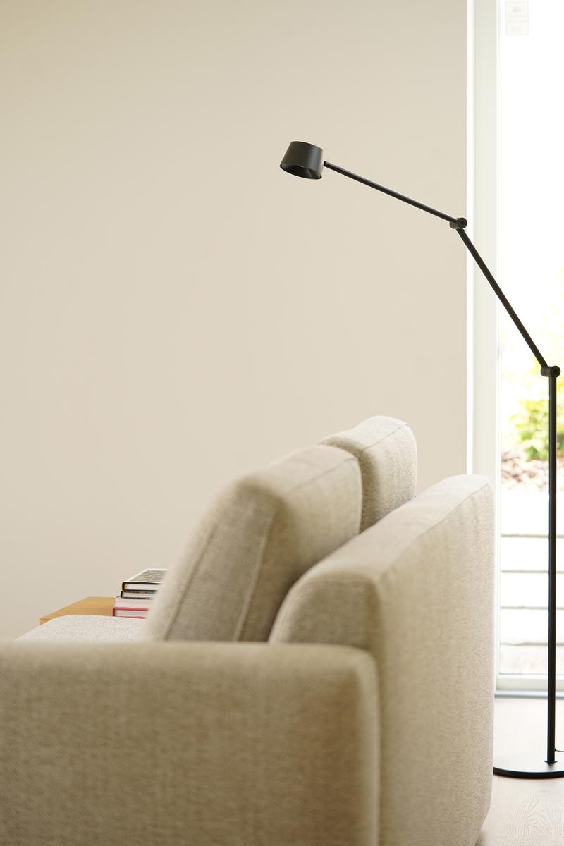 Direction-F2-gulvlampe-2700-kelvin-Dimbar-Gulvlamper-Antidark-2-371-2-11-3.jpg
