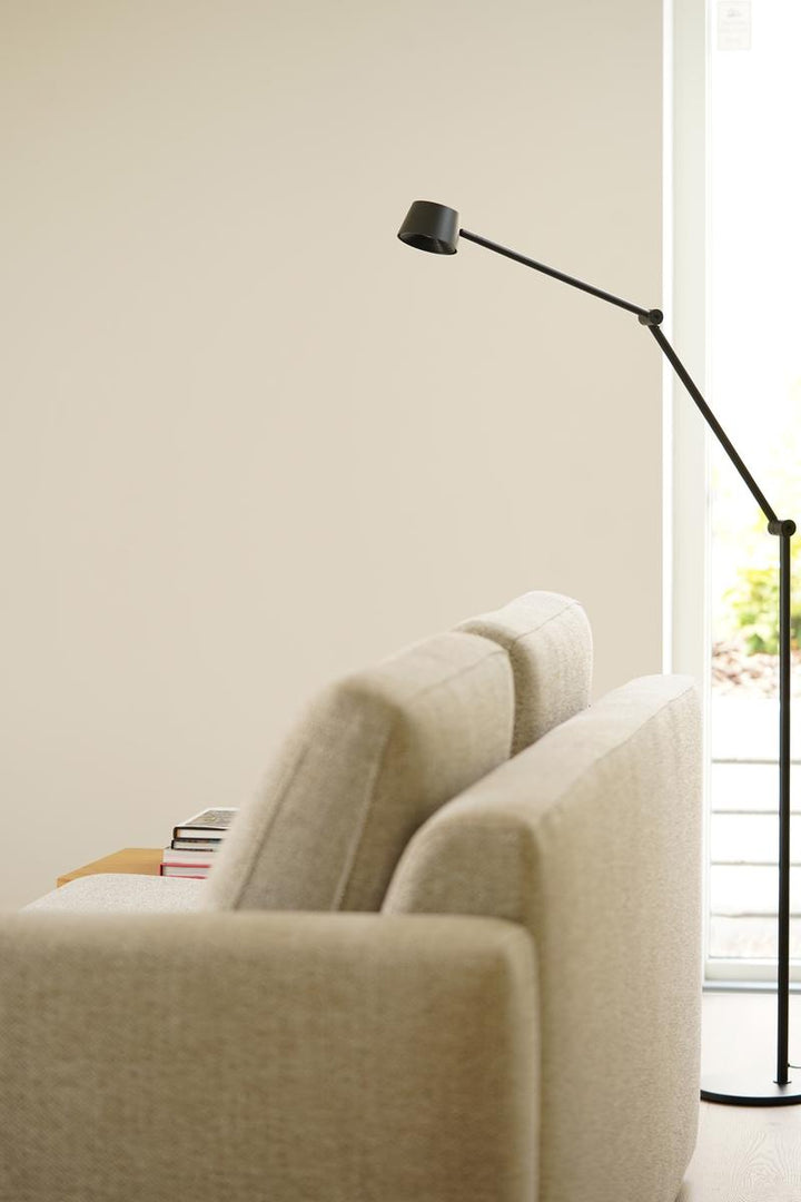 Direction-F2-gulvlampe-2700-kelvin-Dimbar-Gulvlamper-Antidark-2-371-2-11-3.jpg