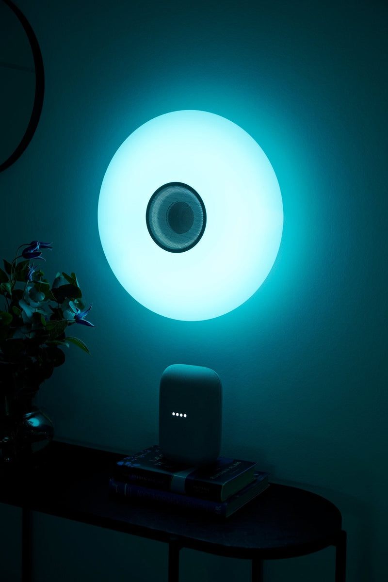 Djay-smart-color-taklampe-mhoyttaler-IP44-21W-Hvit-Taklamper-Nordlux-2110886101-9.jpg