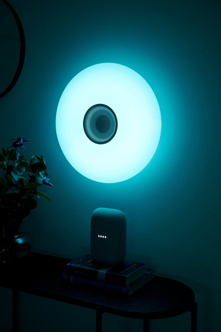 Djay-smart-color-taklampe-mhoyttaler-IP44-21W-Hvit-Taklamper-Nordlux-2110886101-9.jpg