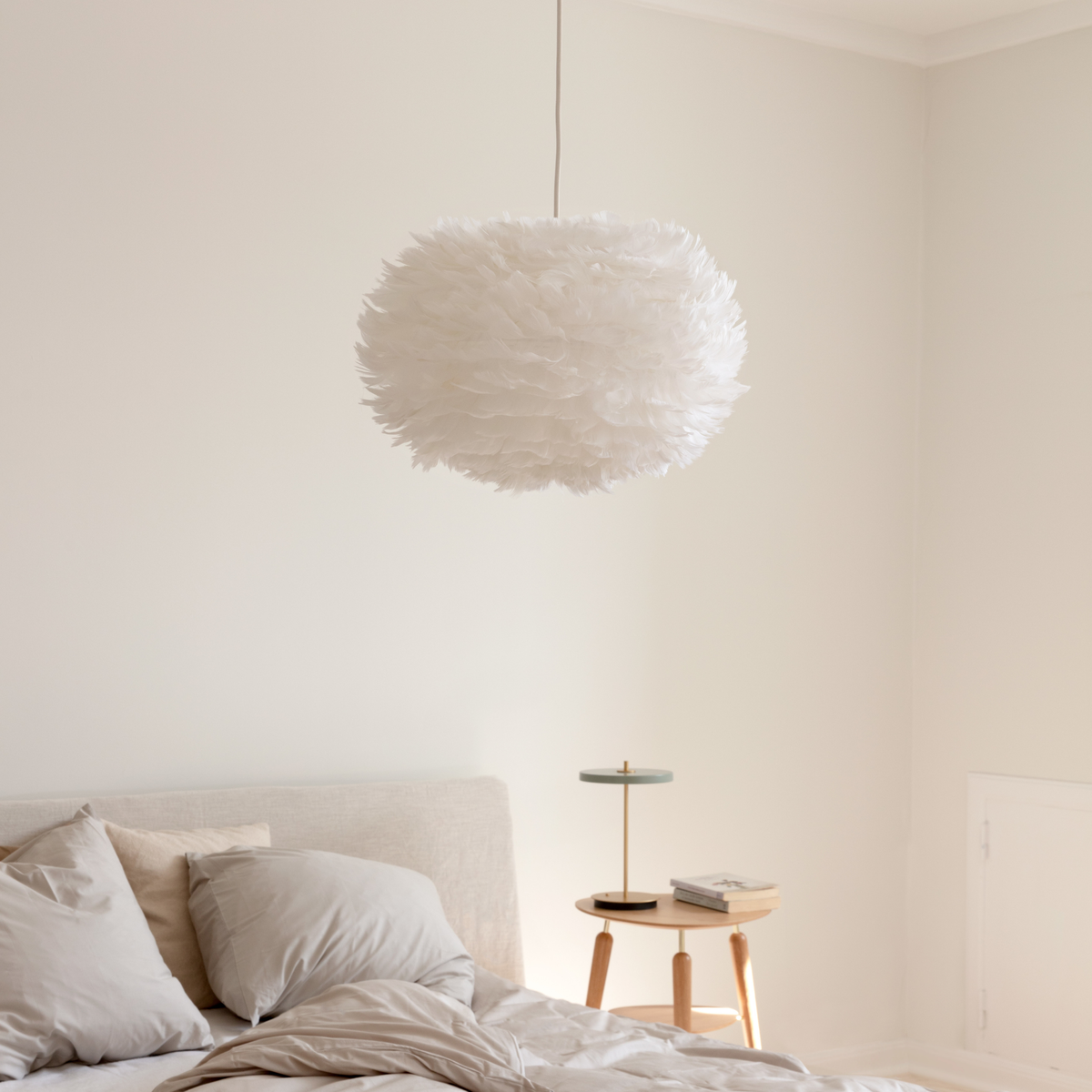 Eos-medium-lampeskjerm-Takpendler-Umage-2010-1.png