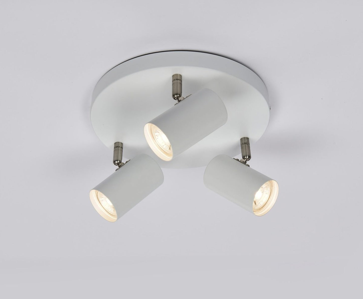 Era-taklampe-med-3-spotter-Hvit-Taklamper-Ms-belysning-9400918103-1.jpg