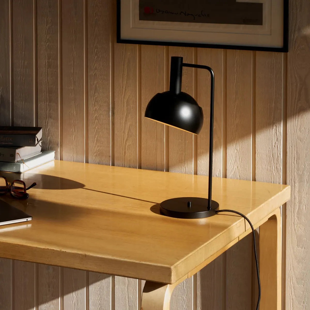 FJ-Elements-bordlampe-Bordlamper-Louis-Poulsen-LP_5744171986-1.webp