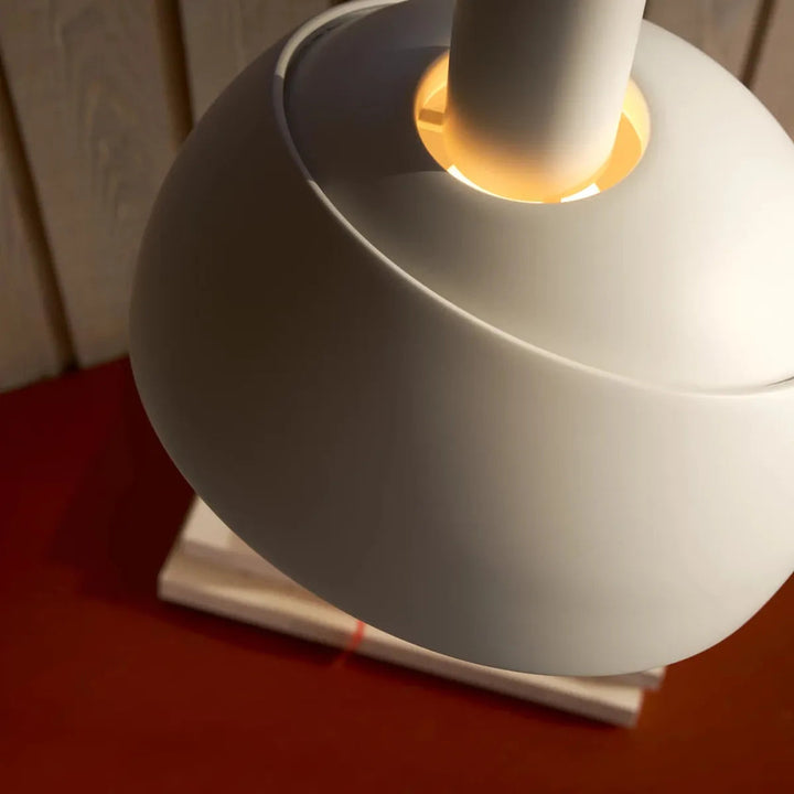 FJ-Elements-bordlampe-Bordlamper-Louis-Poulsen-LP_5744171986-9.webp