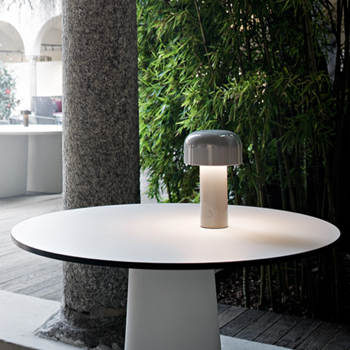 Bellhop oppladbar bordlampe