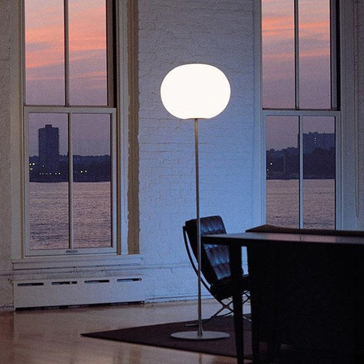 Flos-Glo-Ball-F2-gulvlampe-Gulvlamper-Flos-Fls_F3032020-5.jpg