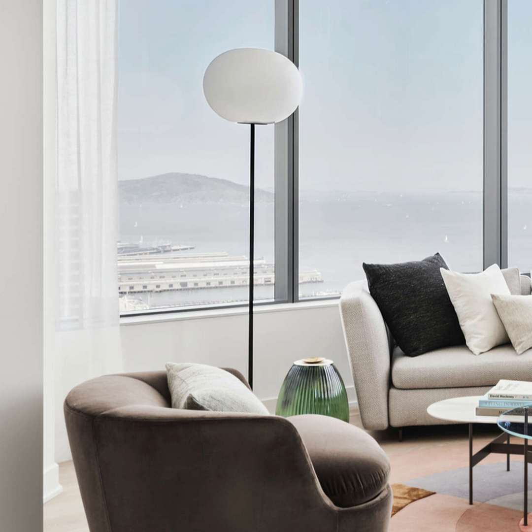 Flos-Glo-Ball-F2-gulvlampe-Gulvlamper-Flos-Fls_F3032031-7.png