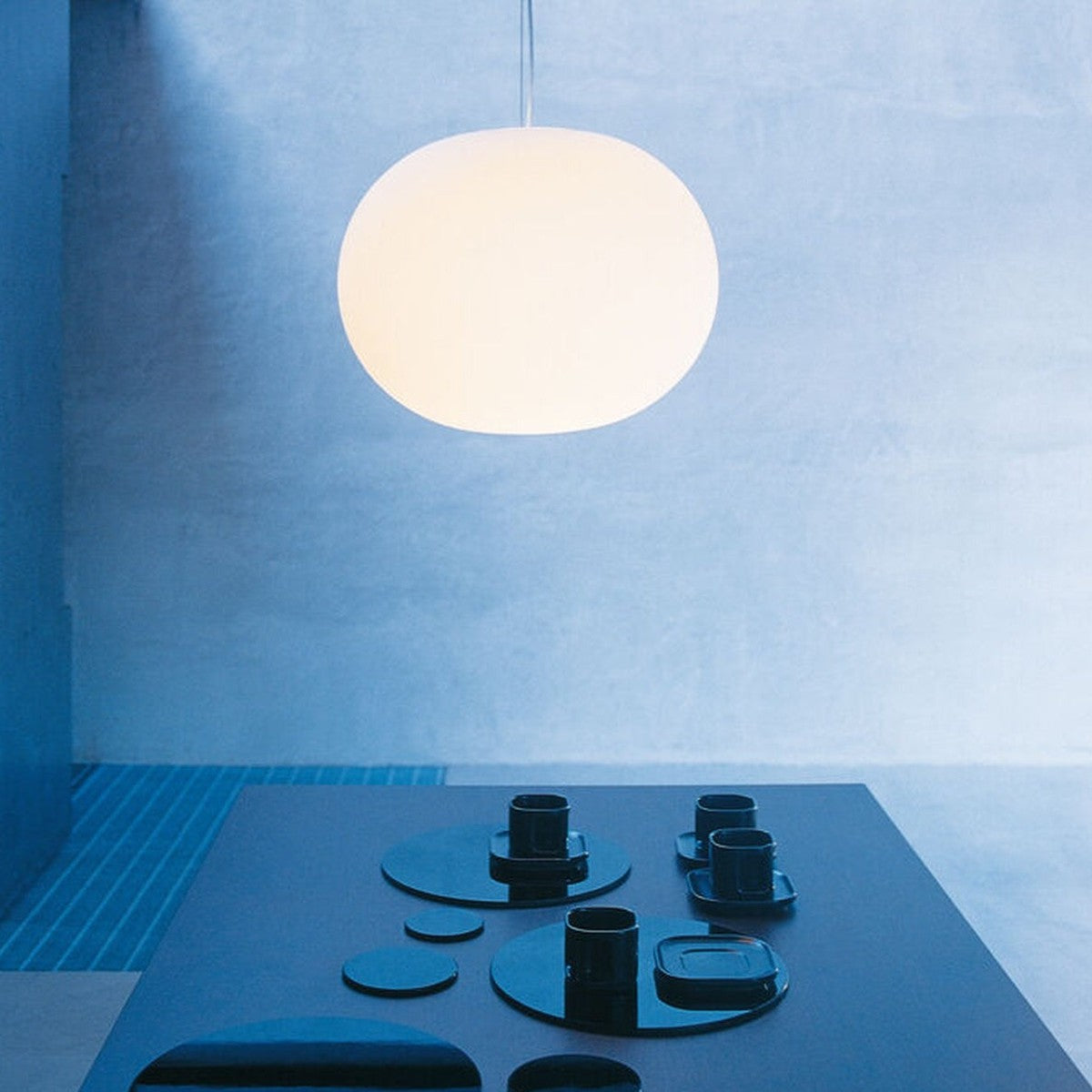 Flos-Glo-Ball-S1-taklampe-33cm-Takpendler-Flos-Fls_F3005061-1.jpg