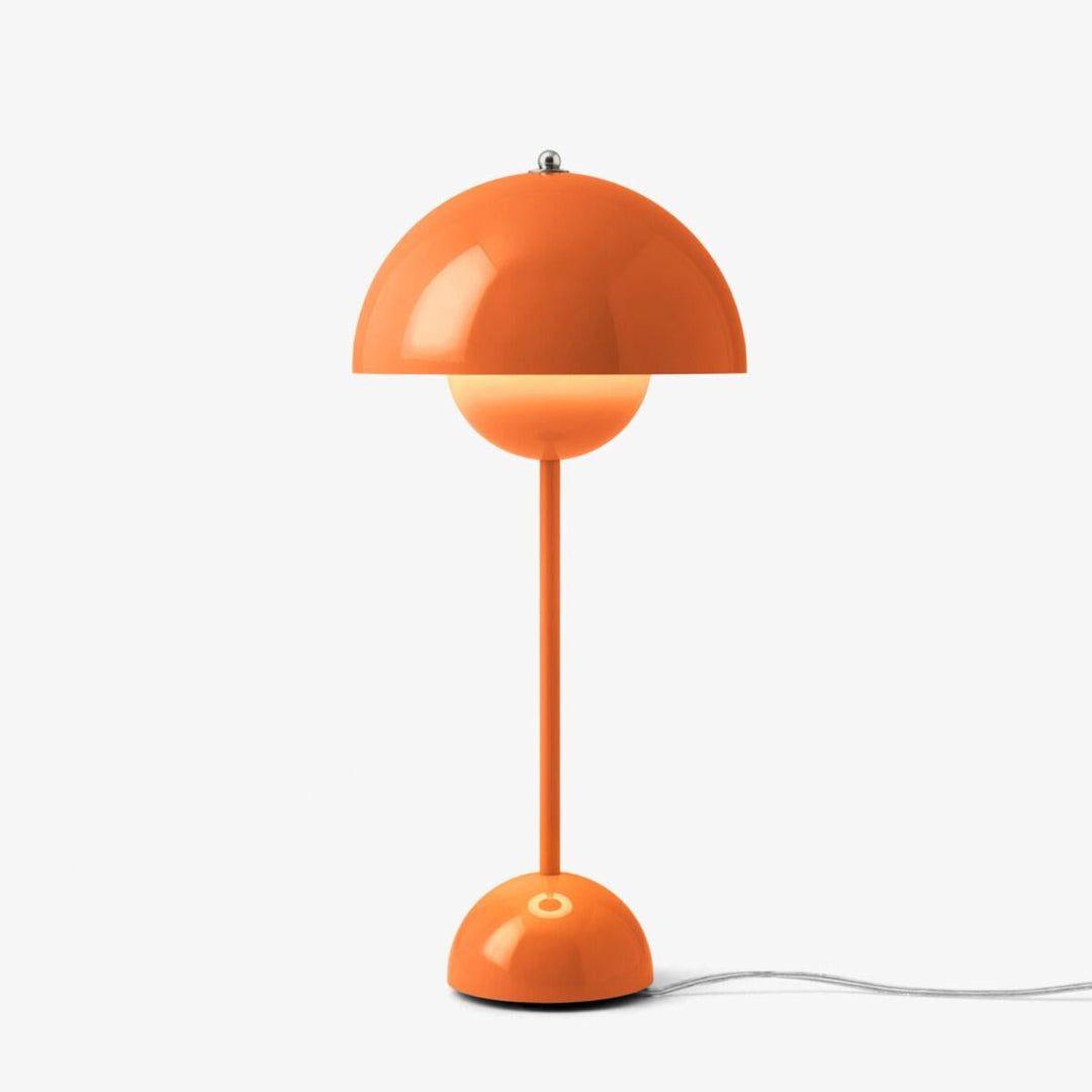 Flowerpot VP3 bordlampe