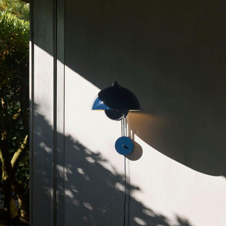 Flowerpot-VP8-vegglampe-Vegglamper-Tradition-133090A218-1.jpg