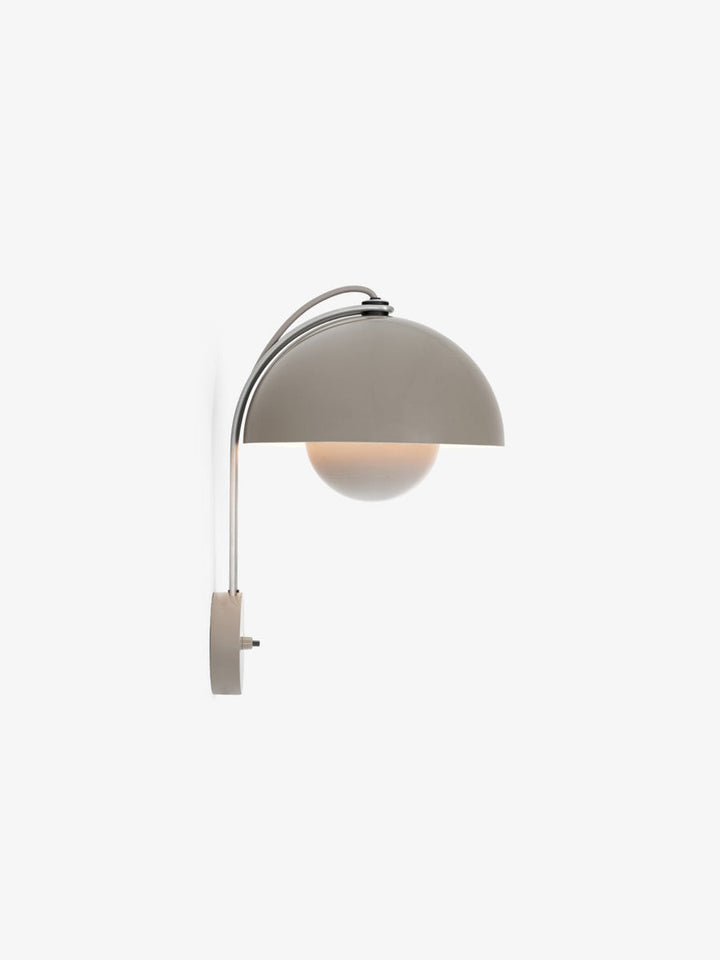 Flowerpot-VP8-vegglampe-b-vare-Vegglamper-Tradition-133090A209-b-vare-2.jpg