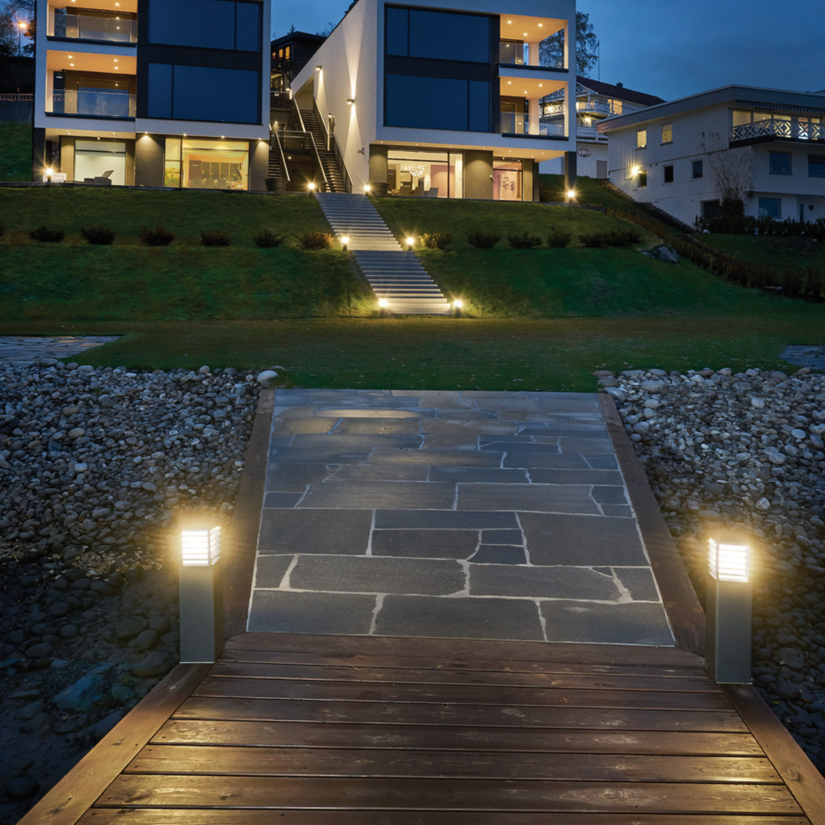 Halmstad-pullert-LED-1488-Galvanisert-stal-Utebelysning-pullert-Norlys-3185428-1.png