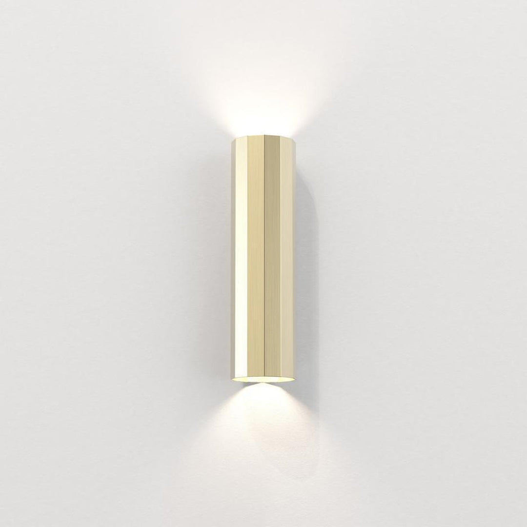 Hashira-300-vegglampe-oppned-Vegglamper-Astro-Lighting-Asg_1442006-4.jpg
