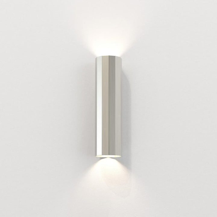 Hashira-300-vegglampe-oppned-Vegglamper-Astro-Lighting-Asg_1442006-8.jpg