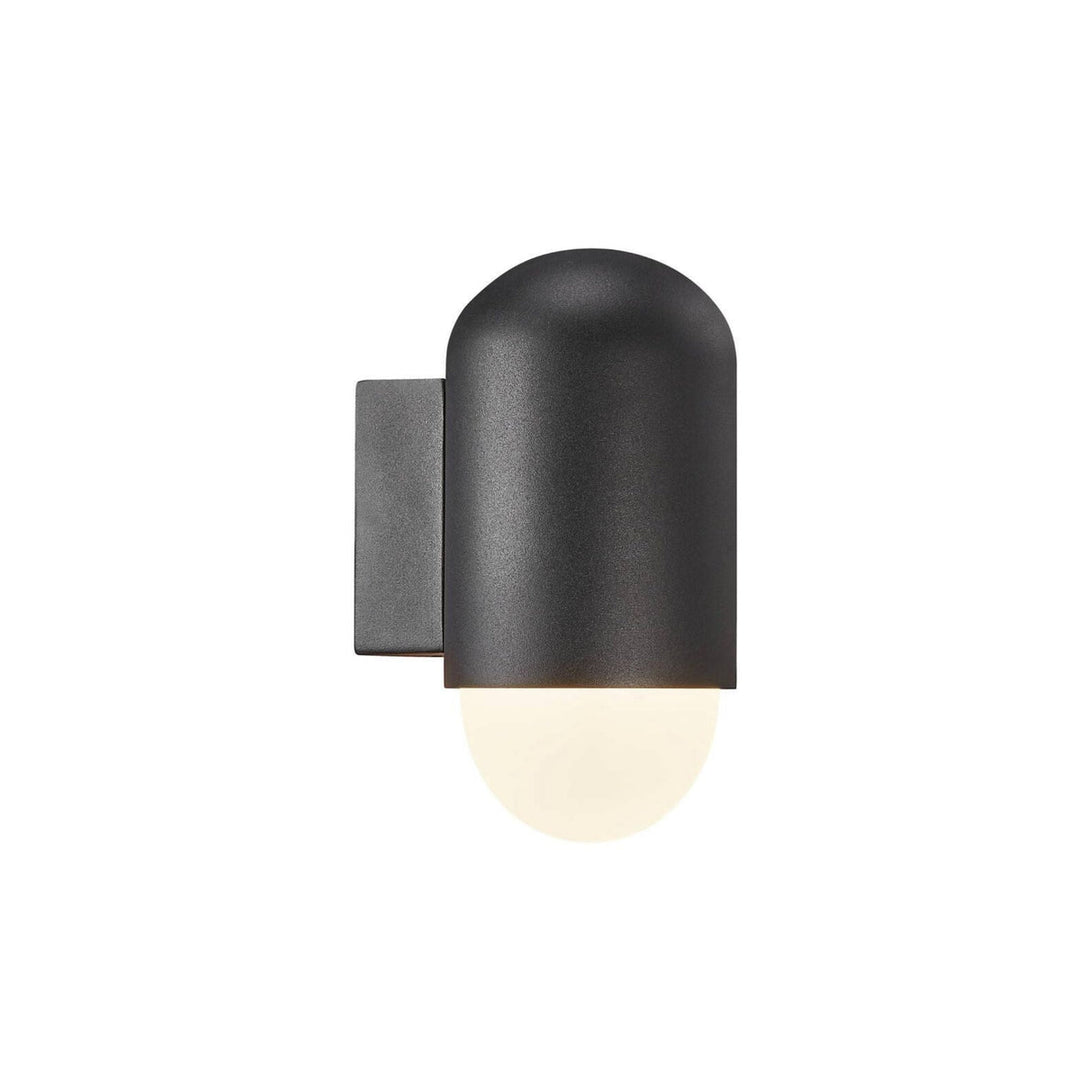Heka-vegglampe-utendors-ned-IP44-Utebelysning-vegg-opp-og-ned-Nordlux-2118211003-2.jpg