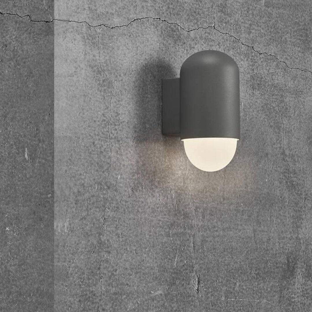 Heka-vegglampe-utendors-ned-IP44-Utebelysning-vegg-opp-og-ned-Nordlux-2118211003-6.jpg
