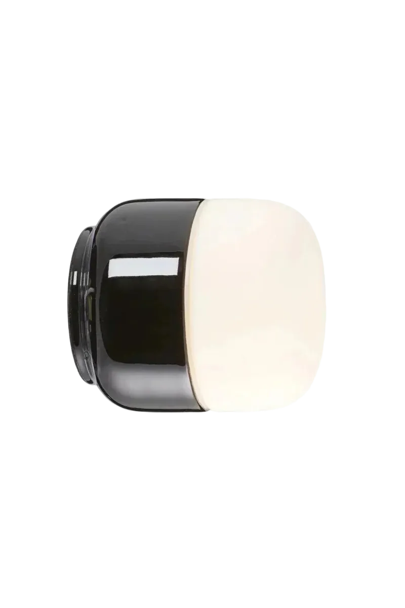 Ifø Ohm 100 / 110 vegg/tak lampe 4W led 2700K IP44
