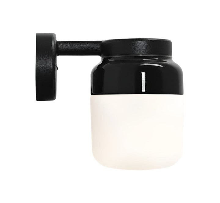 Ifo-Ohm-140205-vegglampe-IP44-Baderomsbelysning-vegglamper-Ifo-Electric-8382-500-16-1.jpg