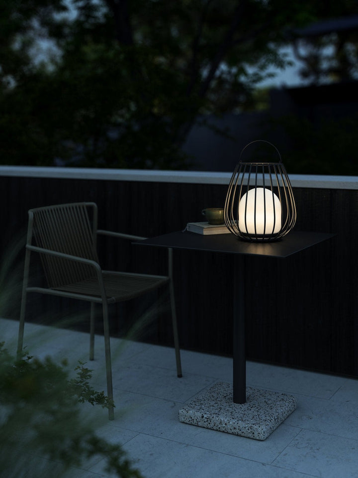 Jim-To-Go-To-go-oppladbar-bordlampe-utendors-IP54-Utebelysning-Hagebelysning-Nordlux-2218105003-2.jpg