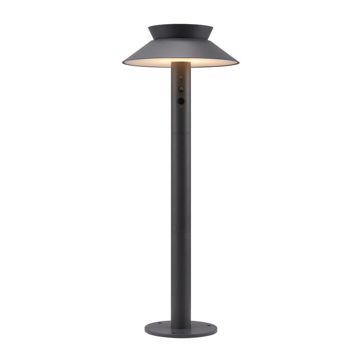 Justina-60-cm-pullert-for-utendorsbruk-Solcelle-5W-msensor-IP44-Utebelysning-pullert-Nordlux-2418098003-1.jpg