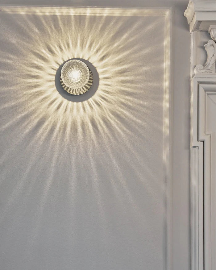 Liila 1 medium vegglampe - IP44