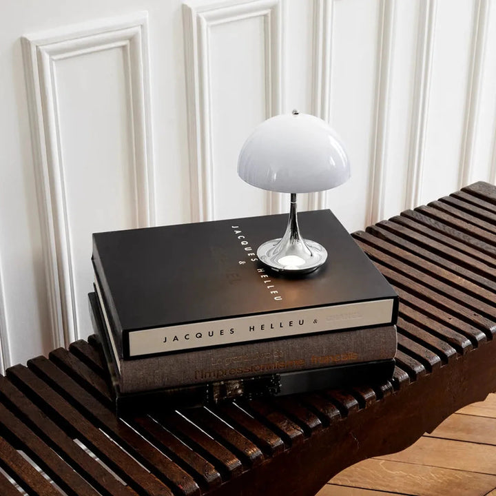 Louis-Poulsen-160-oppladbar-portabel-bordlampe-original-25W-IP44-Bordlamper-Louis-Poulsen-LP_5744613428-17.webp