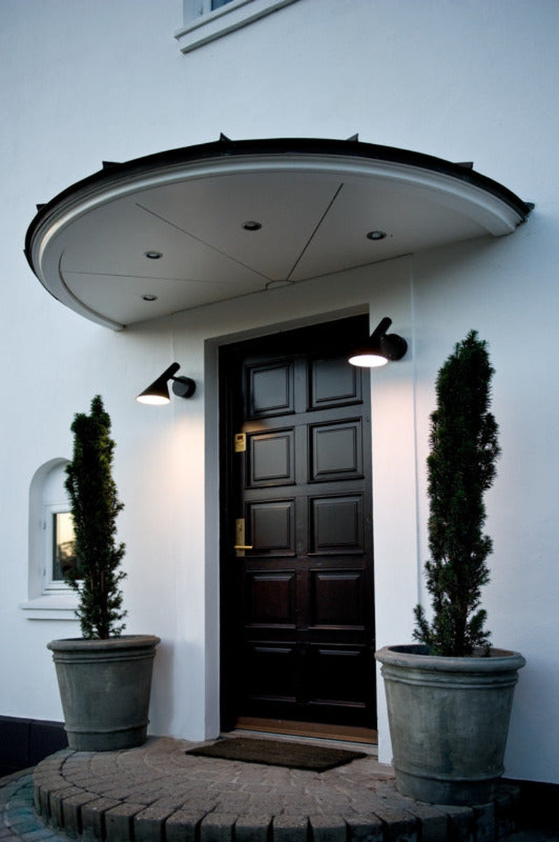 Louis-Poulsen-AJ-50-utendors-vegglampe-Utebelysning-vegg-klassisk-Louis-Poulsen-LP_5743145816-7.jpg