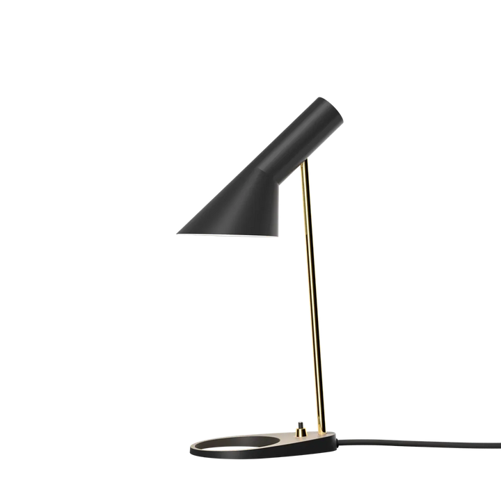 Louis-Poulsen-AJ-Mini-Bordlampe-Bordlamper-Louis-Poulsen-LP_5744171876-12.webp