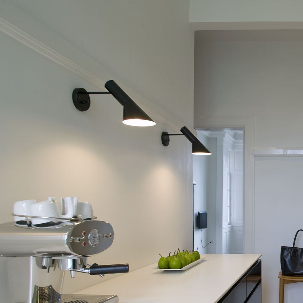 Louis-Poulsen-AJ-Vegglampe-Vegglamper-Louis-Poulsen-LP_5743150458-2_cbd59dac.png
