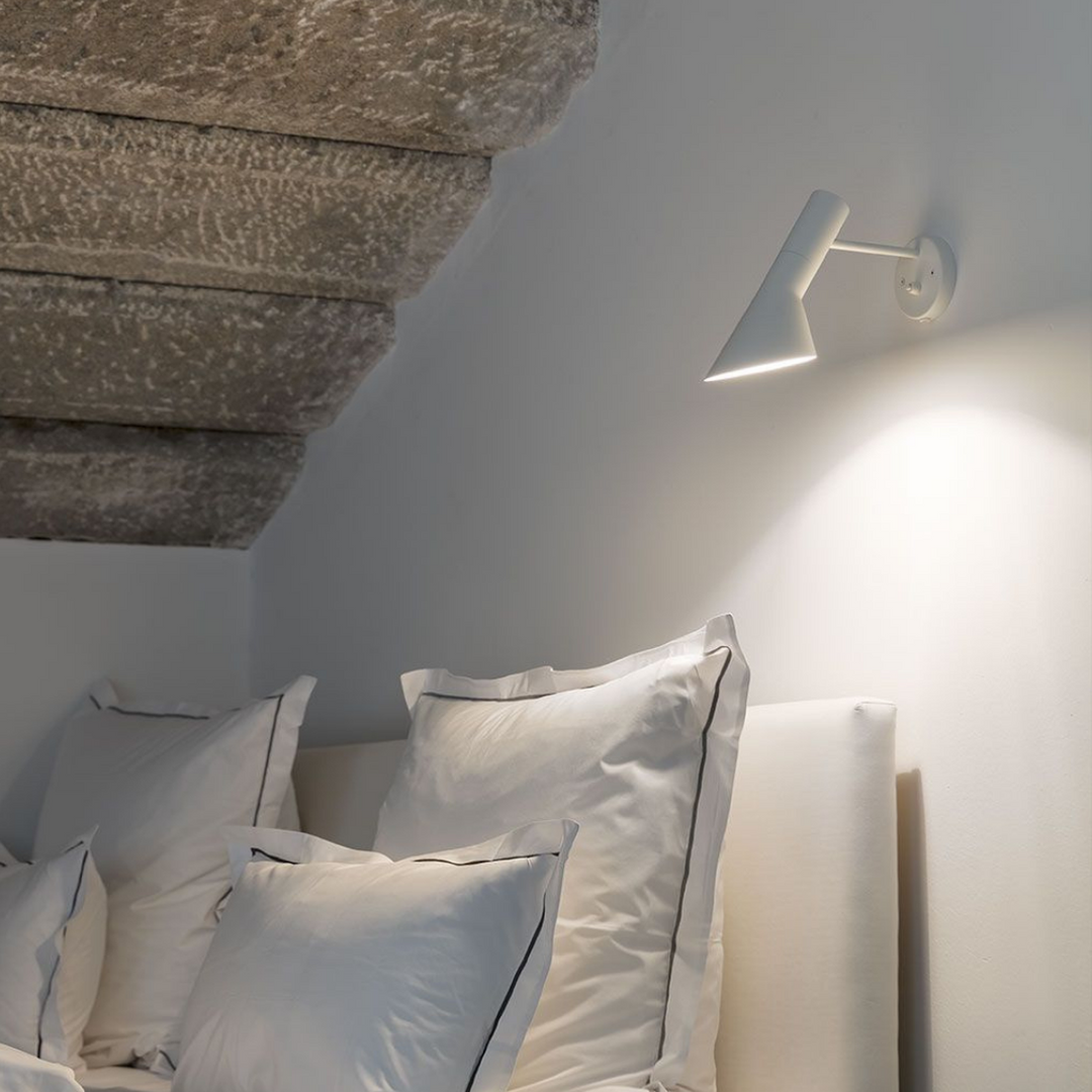Louis-Poulsen-AJ-Vegglampe-Vegglamper-Louis-Poulsen-LP_5743150458-3.png