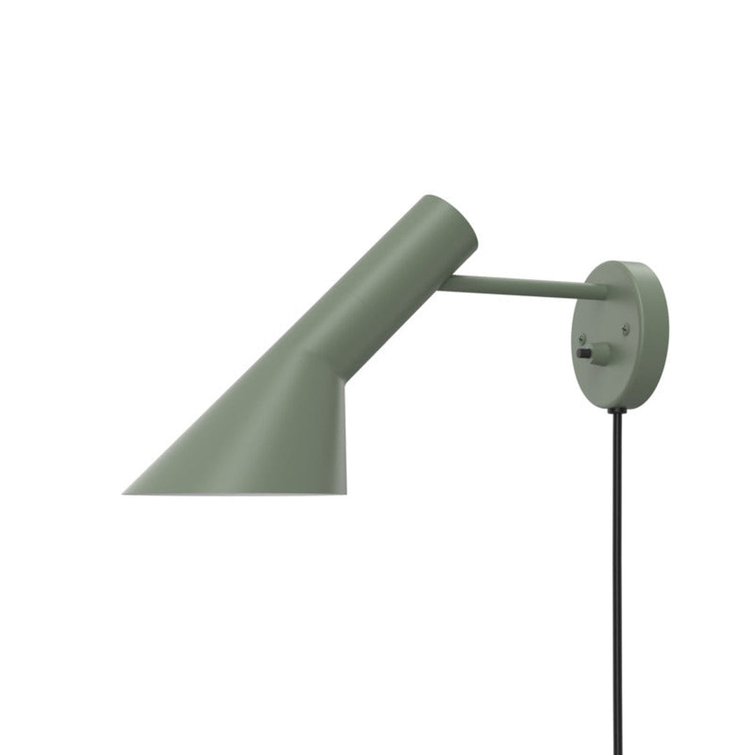 Louis-Poulsen-AJ-Vegglampe-Vegglamper-Louis-Poulsen-LP_5743150539-7.jpg
