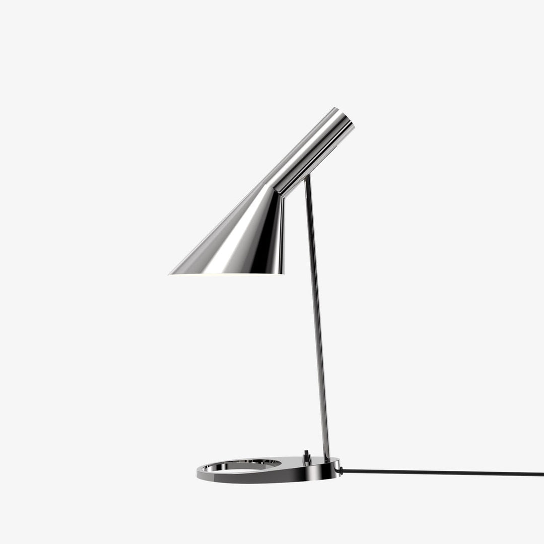 Louis-Poulsen-AJ-bordlampe-Bordlamper-Louis-Poulsen-LP_5744169422-15.jpg