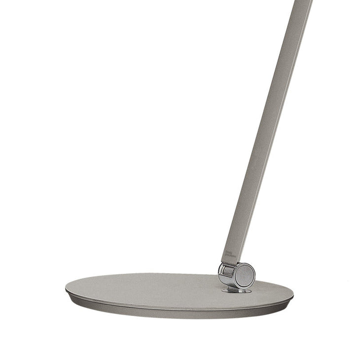 Louis-Poulsen-NJP-bordlampe-Bordlamper-Louis-Poulsen-LP_5744164757-12.jpg