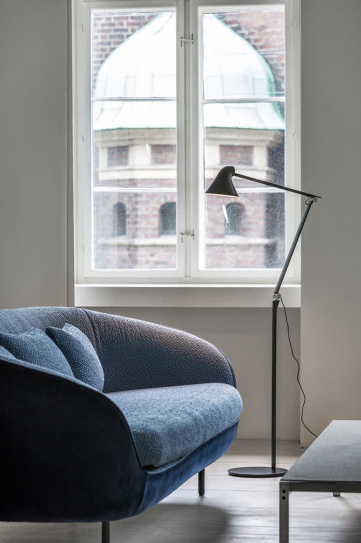 Louis-Poulsen-NJP-gulvlampe-Gulvlamper-Louis-Poulsen-LP_5744165138-3.jpg