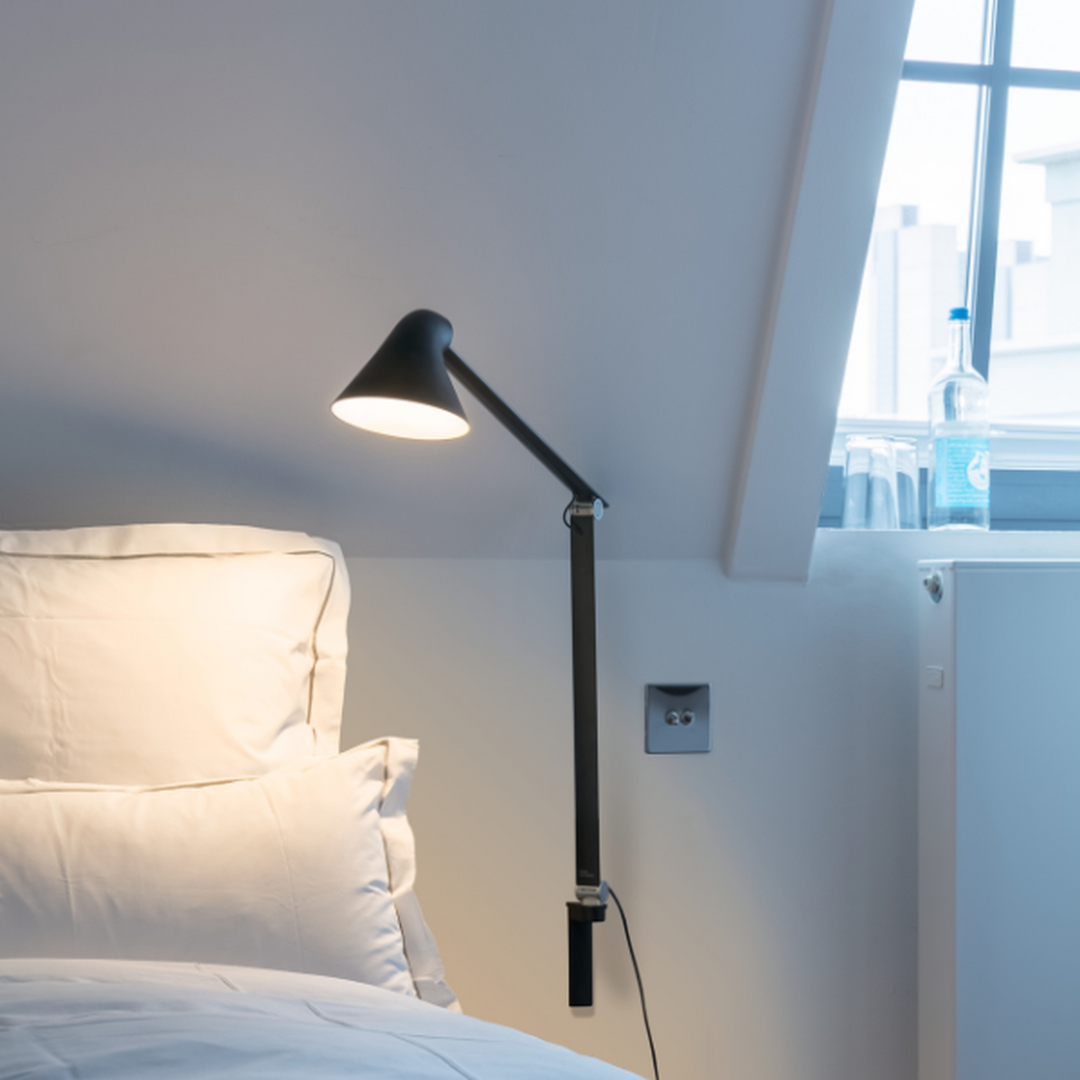 NJP lang vegglampe