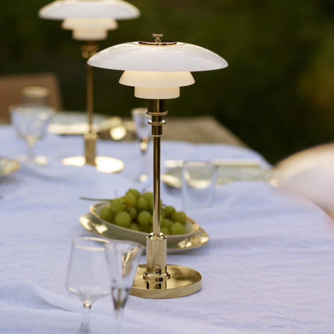 Louis-Poulsen-PH-21-Portable-bordlampe-Bordlamper-Louis-Poulsen-LP_5744170424-2.jpg