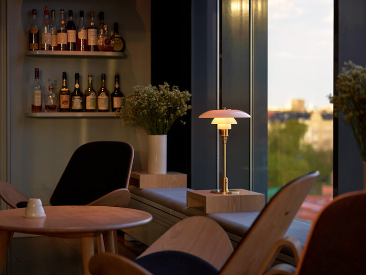 Louis-Poulsen-PH-32-bordlampe-Bordlamper-Louis-Poulsen-LP_5744162801-9.jpg