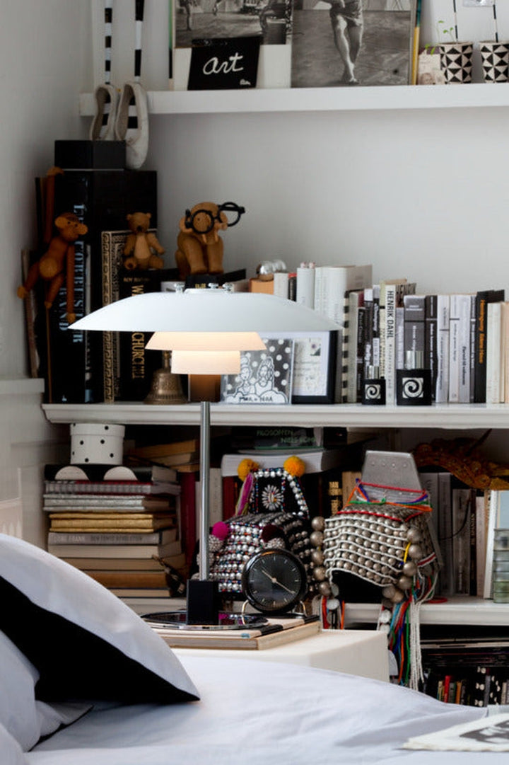 Louis-Poulsen-PH-43-bordlampe-Hvit-Bordlamper-Louis-Poulsen-LP_5744615002-8.jpg