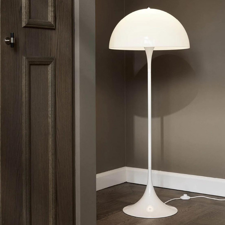 Louis-Poulsen-Panthella-gulvlampe-Gulvlamper-Louis-Poulsen-LP_5744167068-13.png