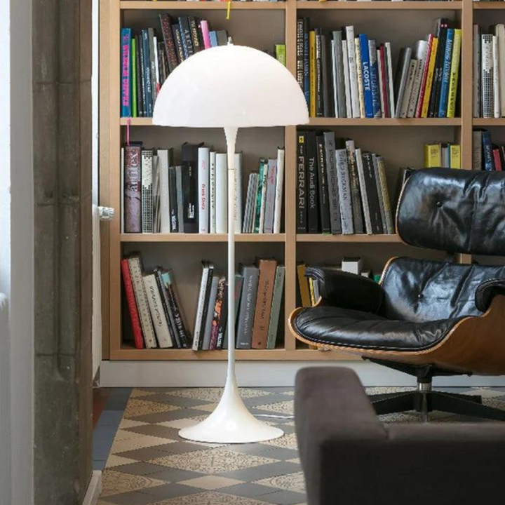 Louis-Poulsen-Panthella-gulvlampe-Gulvlamper-Louis-Poulsen-LP_5744167068-5.png