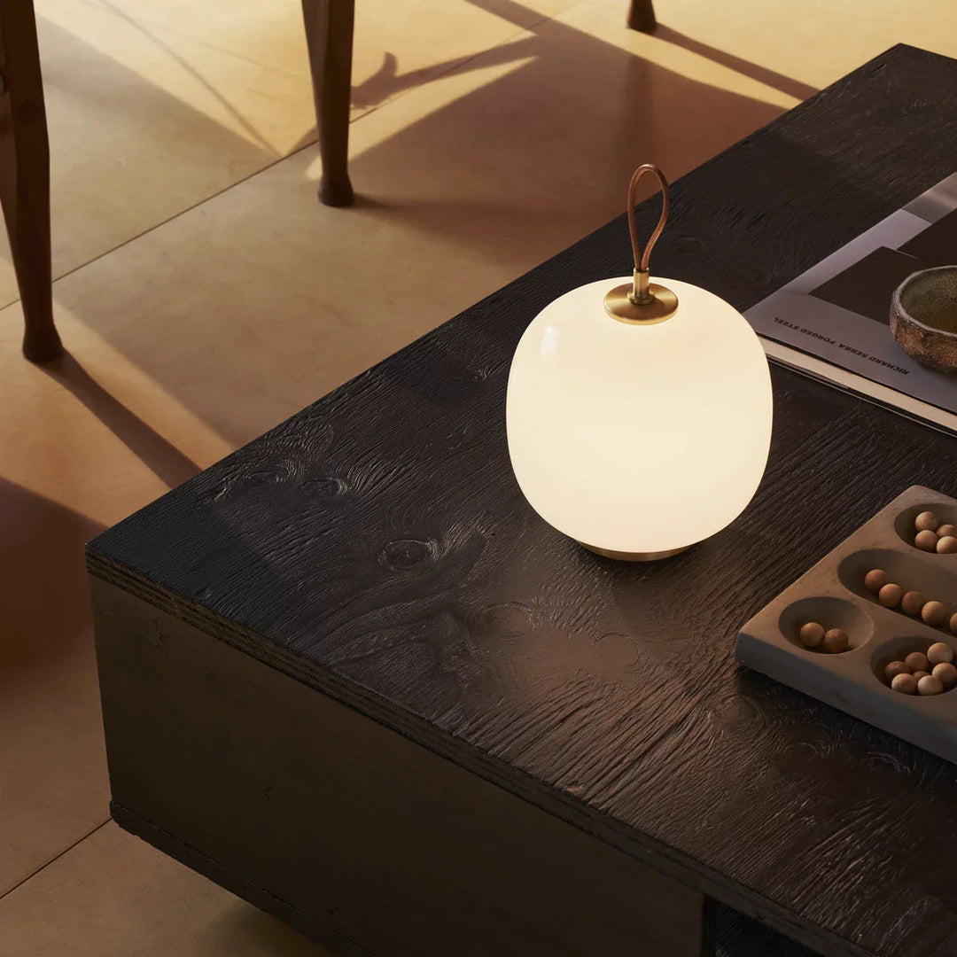 Louis-Poulsen-VL-45-Radiohus-Portable-Lampe-Bordlamper-Louis-Poulsen-LP_5744171737-1.webp