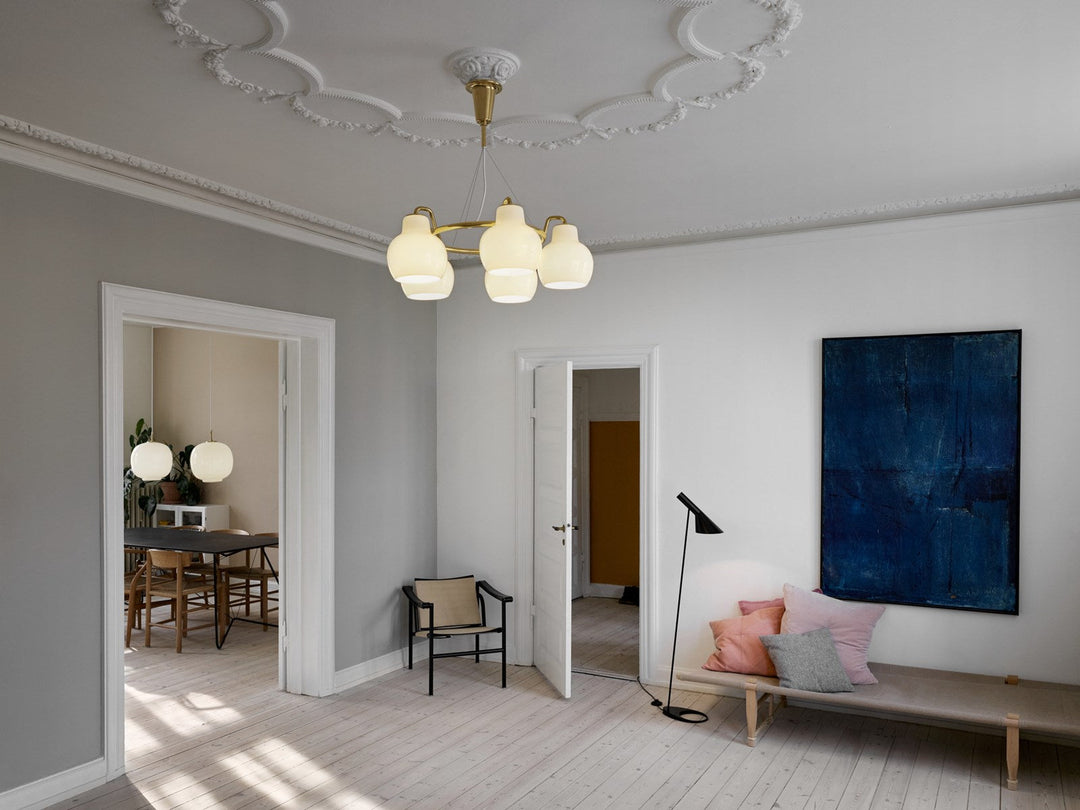 Louis-Poulsen-VL-Ring-Crown-5-taklampe-Takpendler-Louis-Poulsen-LP_5741094383-4.jpg